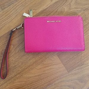 Michael Kors Adele Wristlet